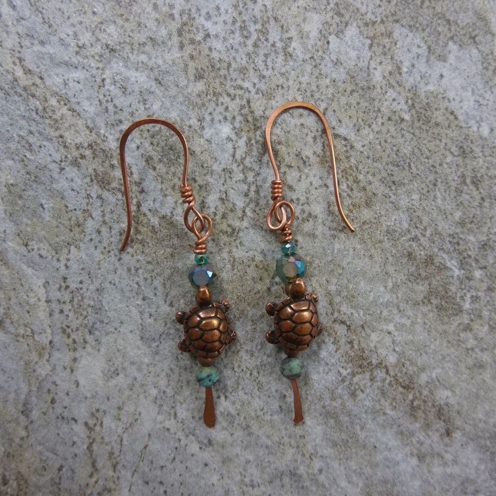 Copper turtle earrings - Picture 2 of 2